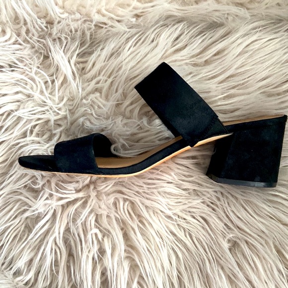 Vegan Sandals with Kitten Heel - Picture 2 of 5